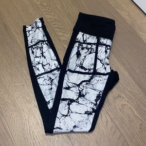 Moral Marble Design Leggings